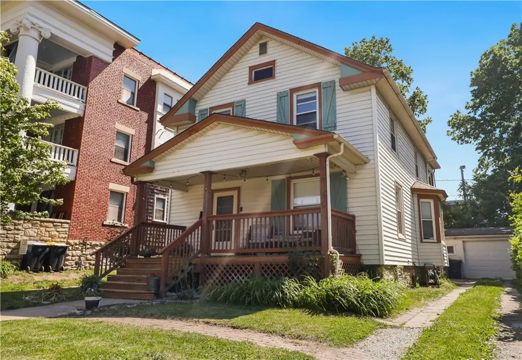 3911 Central Street, Kansas City, MO 64111 - #1