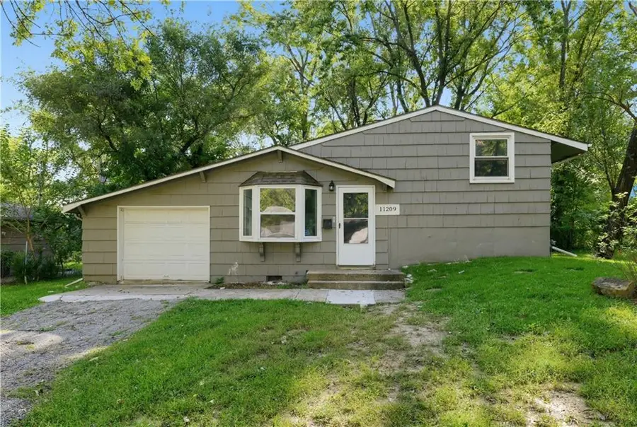 11209 Marsh Avenue, Kansas City, MO 64134 - #3