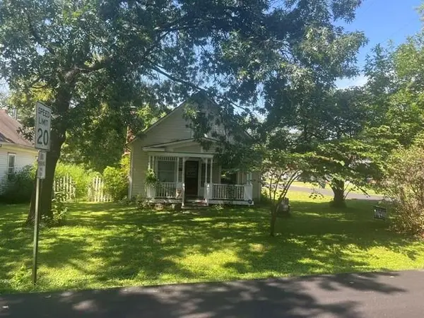 2824 N 156th Street, Basehor, KS 66007