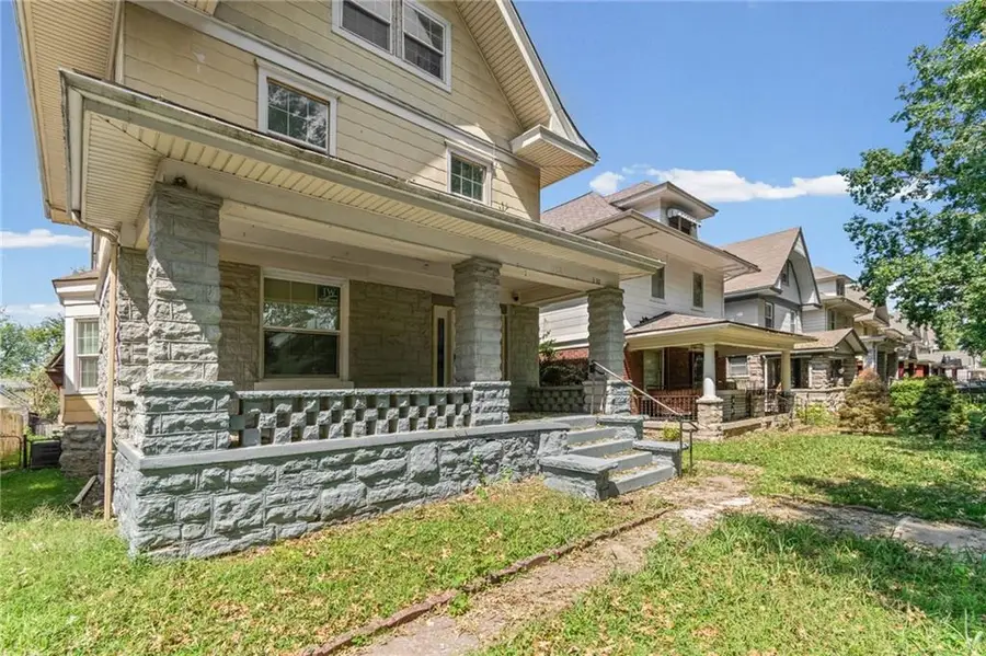 330 Jackson Avenue, Kansas City, MO 64124 - #3
