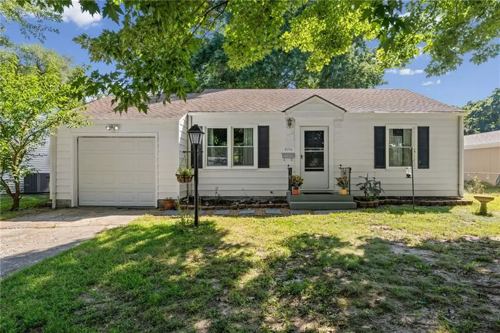 2711 S Scott Avenue, Independence, MO 64052 - #1