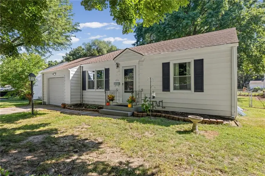2711 S Scott Avenue, Independence, MO 64052 - #2