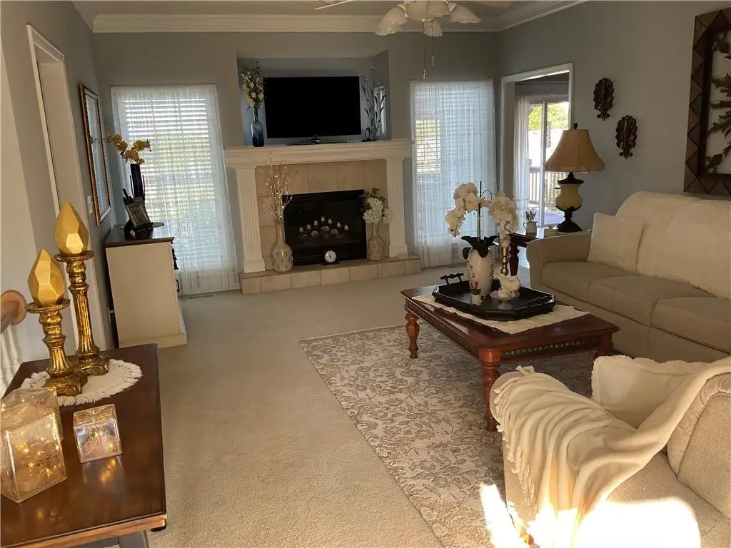 8543 N Robinhood Avenue, Kansas City, MO 64154 - #1