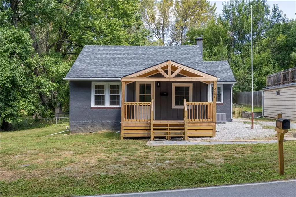2701 Karnes Road, Saint Joseph, MO 64505 - #1