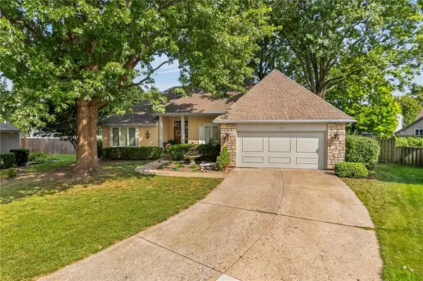 11733 Woodward Street, Overland Park, KS 66210