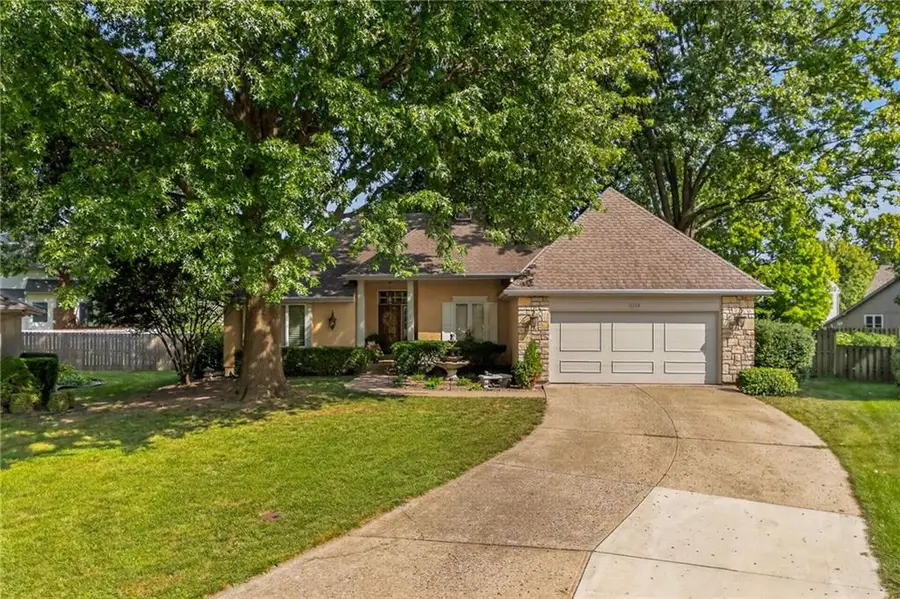 11733 Woodward Street, Overland Park, KS 66210 - #2