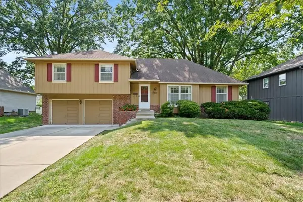 8307 W 97th Terrace, Overland Park, KS 66212