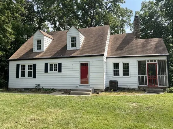 209 NE Hill Street, Kansas City, MO 64116