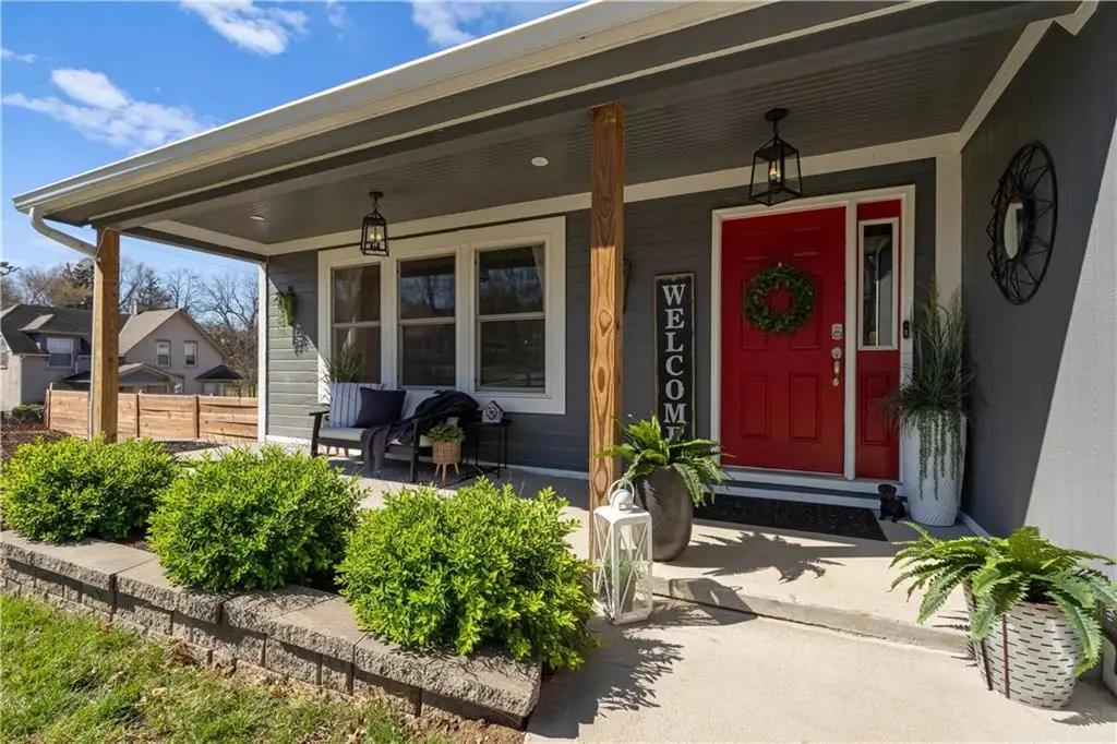 715 S 4th Street, Atchison, KS 66002 - #1