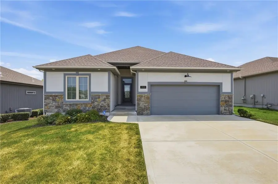 1905 NE 111th Court, Kansas City, MO 64155 - #2