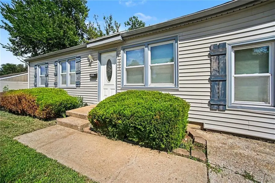 5624 E 101st Terrace, Kansas City, MO 64137 - #3