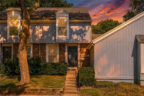 12214 W 79th Terrace, Lenexa, KS 66215