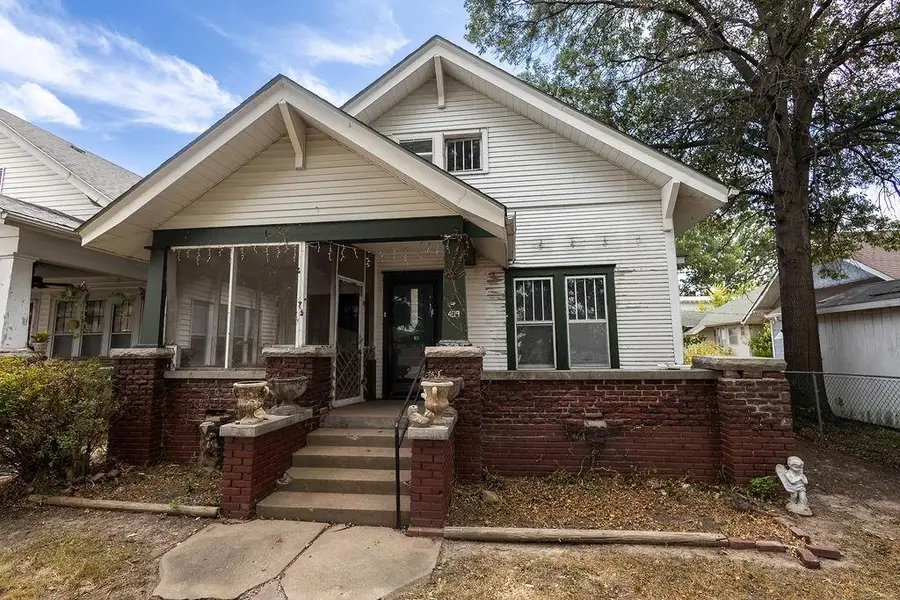 409 W 5th Street, Coffeyville, KS 67337 - #2
