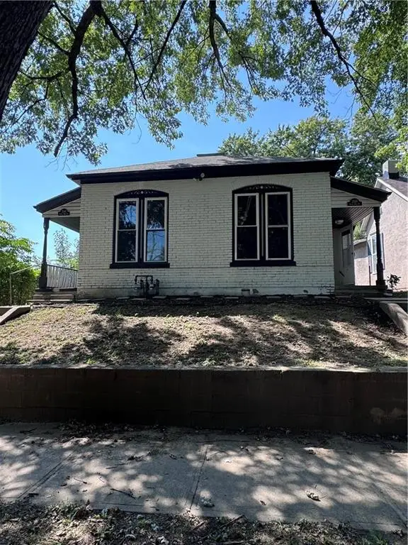 2108 S 14th Street, St Joseph, MO 64503