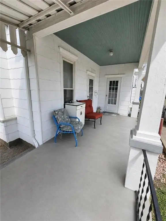 1005 N 22nd Street, Saint Joseph, MO 64506 - #2