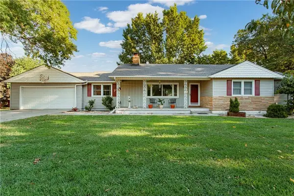 2109 SW Walnut Street, Blue Springs, MO 64015