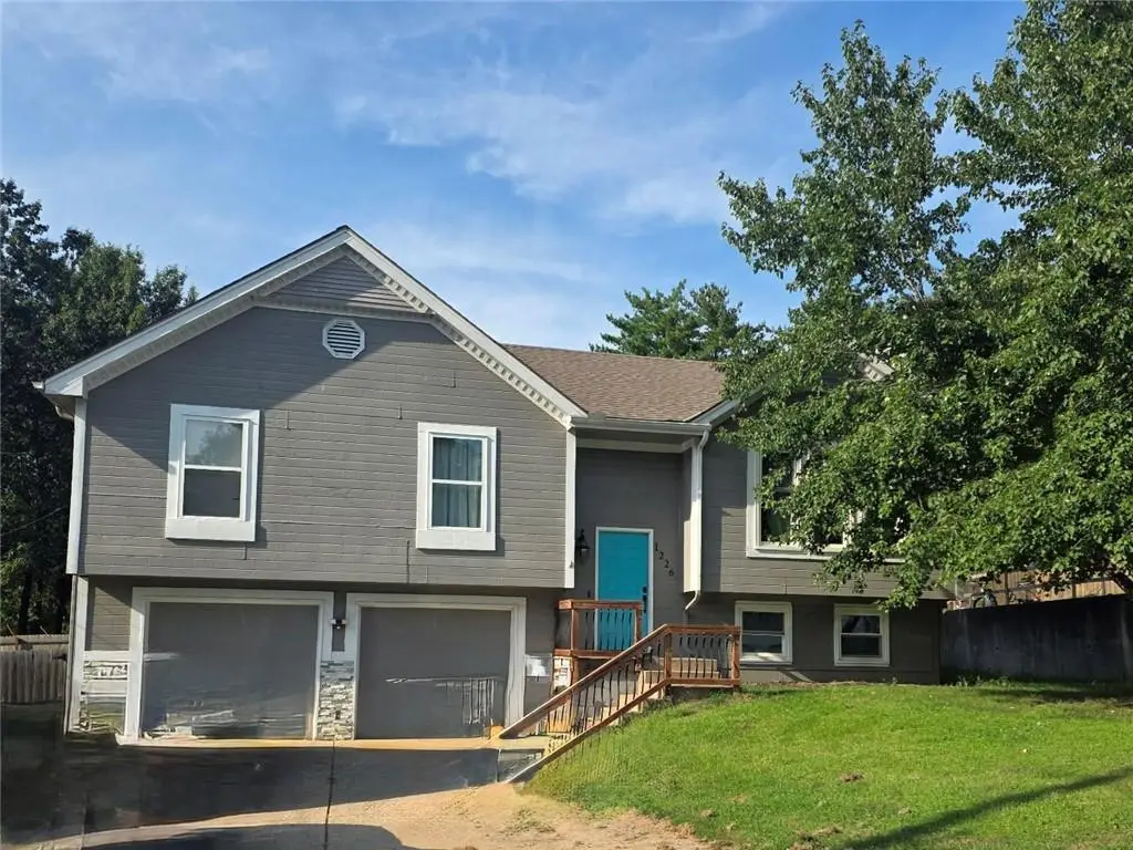 1226 NW 70th Street, Kansas City, MO 64118 - #1