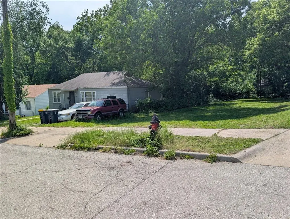 4024 Myrtle Avenue, Kansas City, MO 64130 - #1
