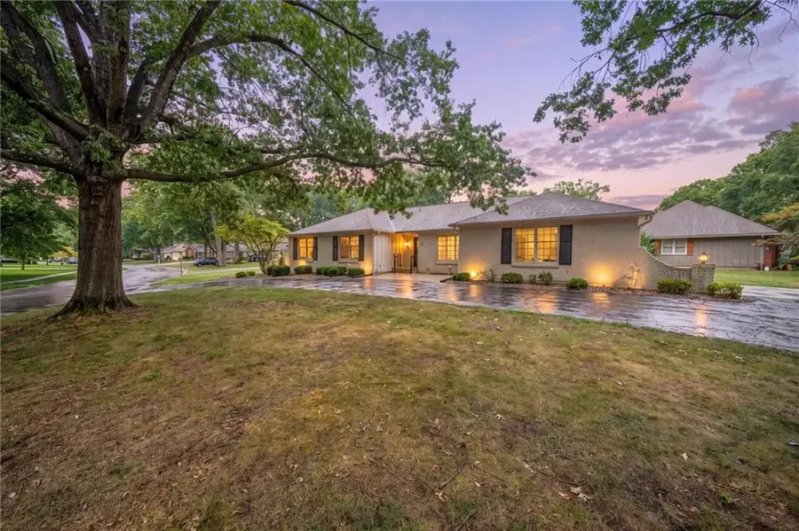 7500 W 99th Terrace, Overland Park, KS 66212 - #2
