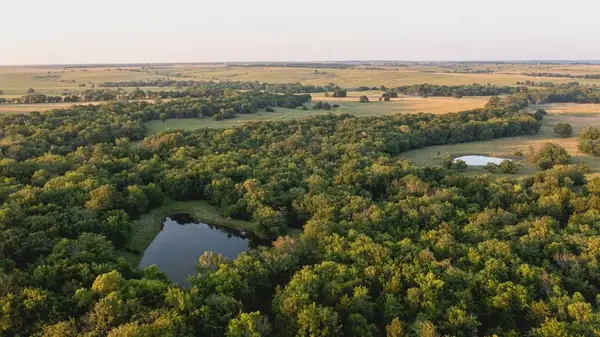 550 California Road, Williamsburg, KS 66095