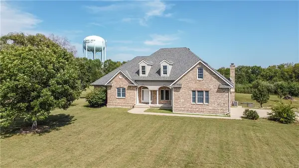 26001 S Summit Road, Harrisonville, MO 64701