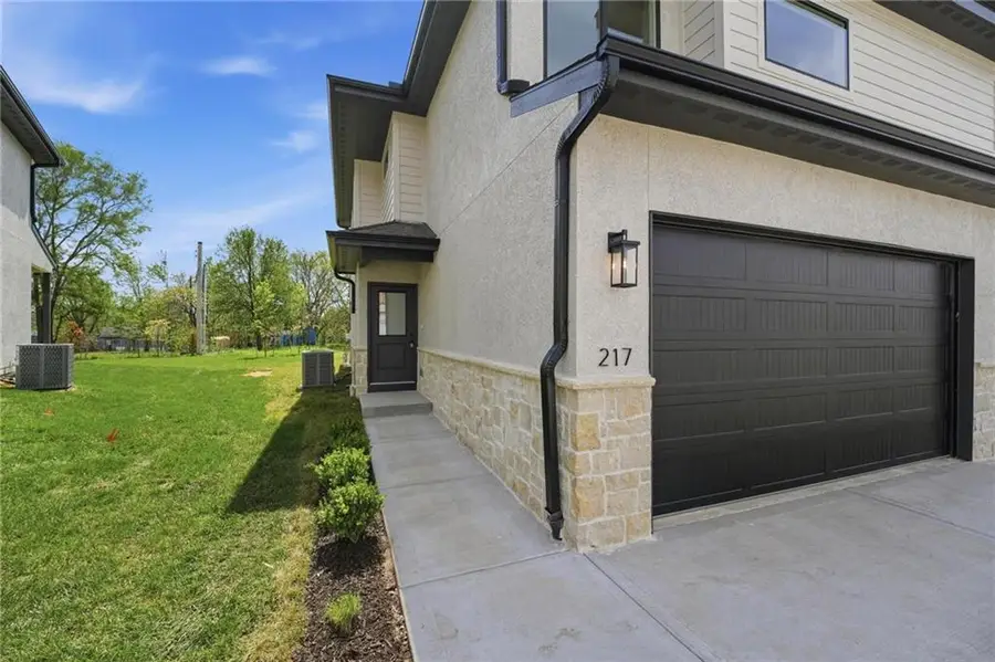 206 NW Orchard Court, Lees Summit, MO 64063 - #3