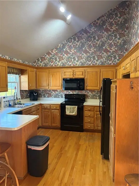3101 N 39th Terrace, Saint Joseph, MO 64506 - #3