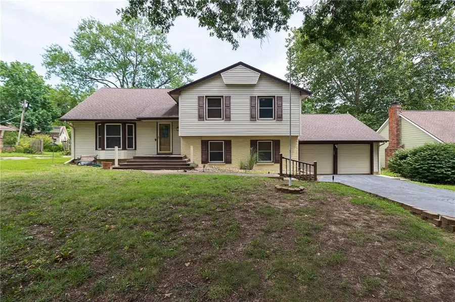 11209 Walnut Street, Kansas City, MO 64114 - #3