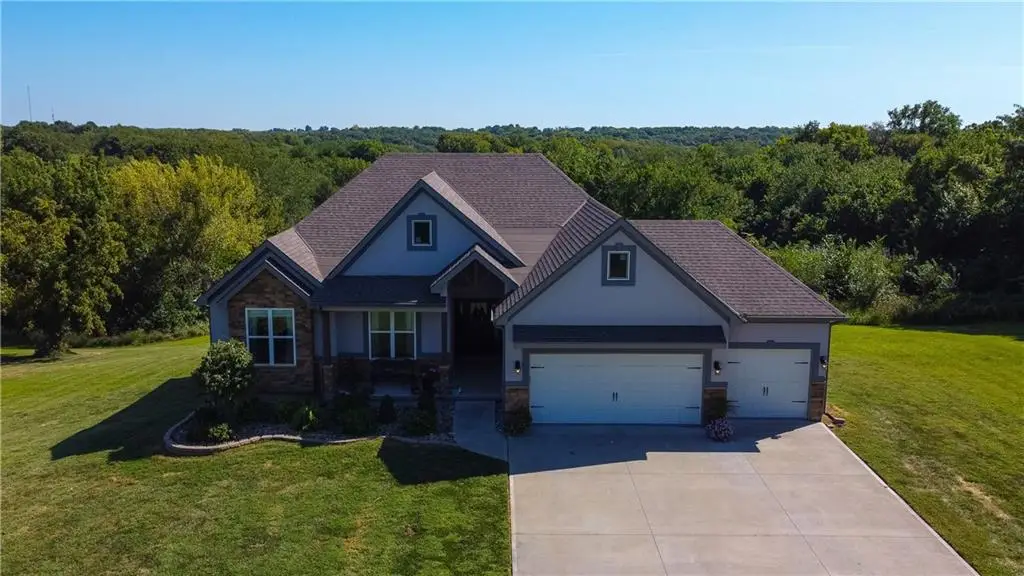 1404 SE Bush Road, Saint Joseph, MO 64504 - #1