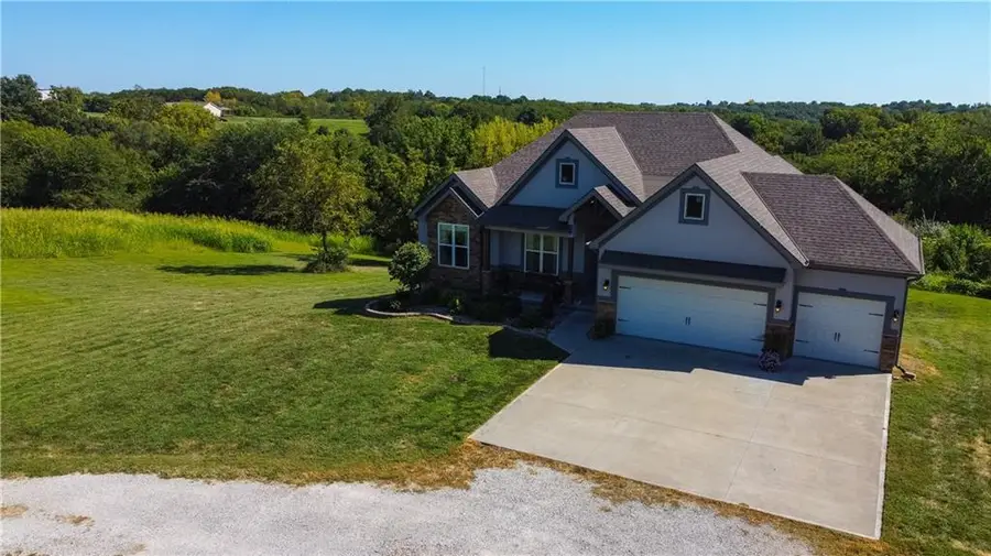 1404 SE Bush Road, Saint Joseph, MO 64504 - #3