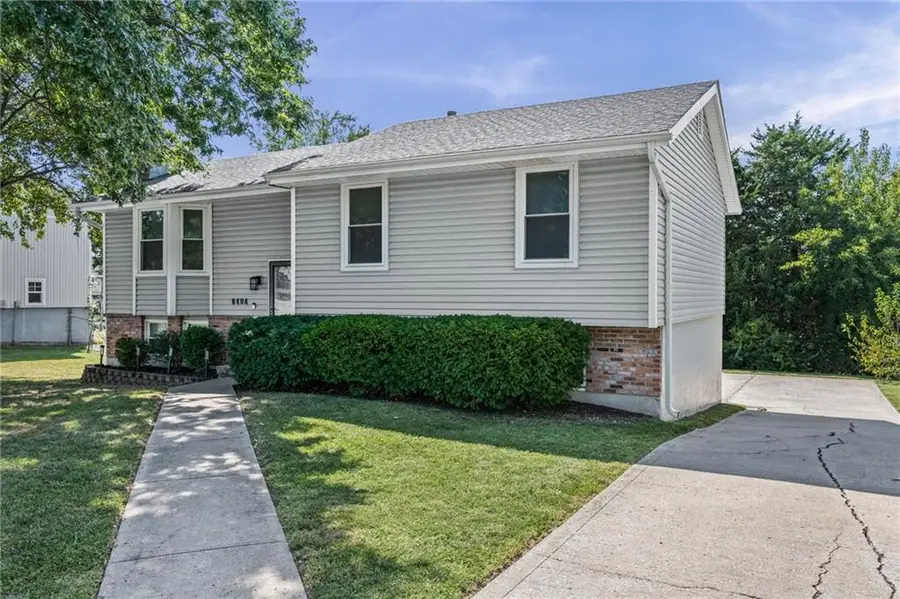 8404 N Pomona Avenue, Kansas City, MO 64153 - #3