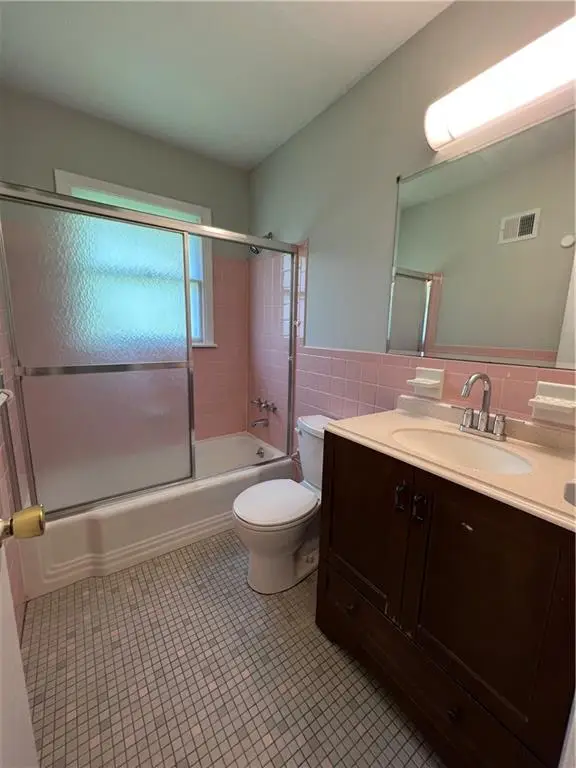 1204 E 81st Street, Kansas City, MO 64131 - #3