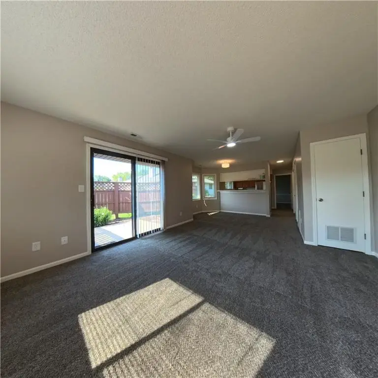 4022 10th Avenue, Leavenworth, KS 66048 - #2