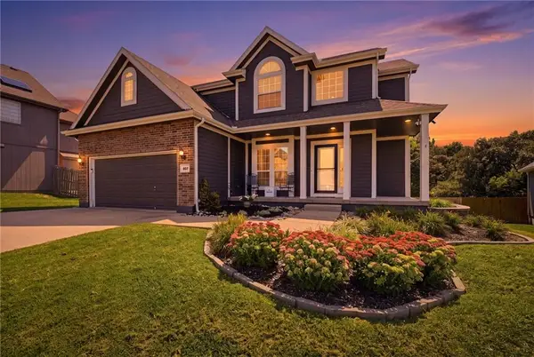 805 Cherry Lane, Smithville, MO 64089