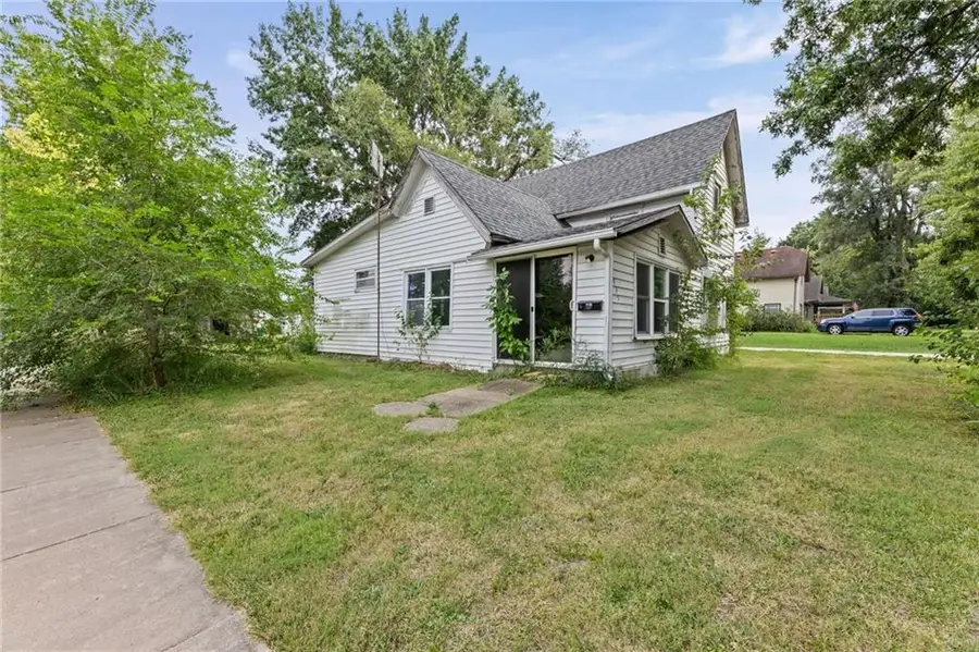 935 N Sycamore Street, Ottawa, KS 66067 - #3