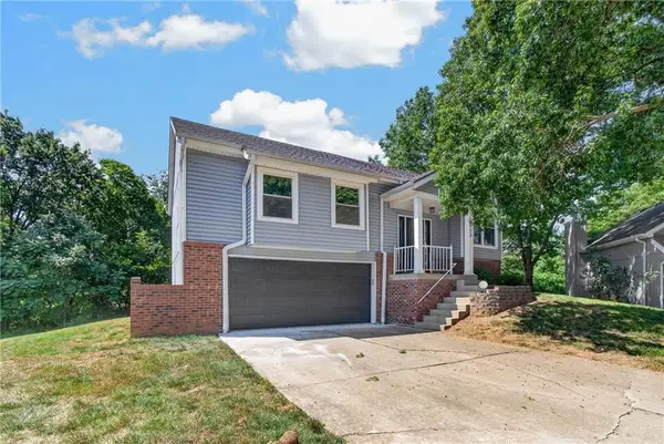 519 NW 42nd Street, Blue Springs, MO 64015