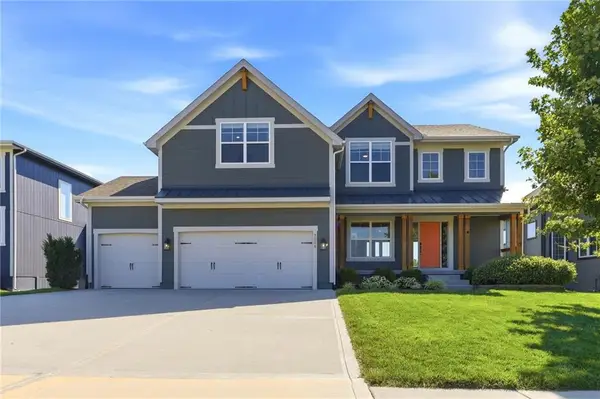 3008 SW Arboridge Drive, Lee's Summit, MO 64082