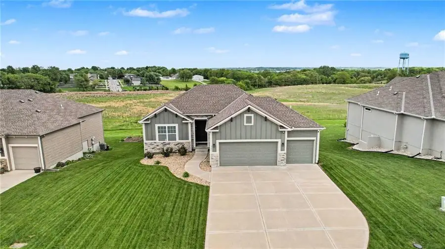 17605 Grey Hawke Ridge, Smithville, MO 64089 - #2