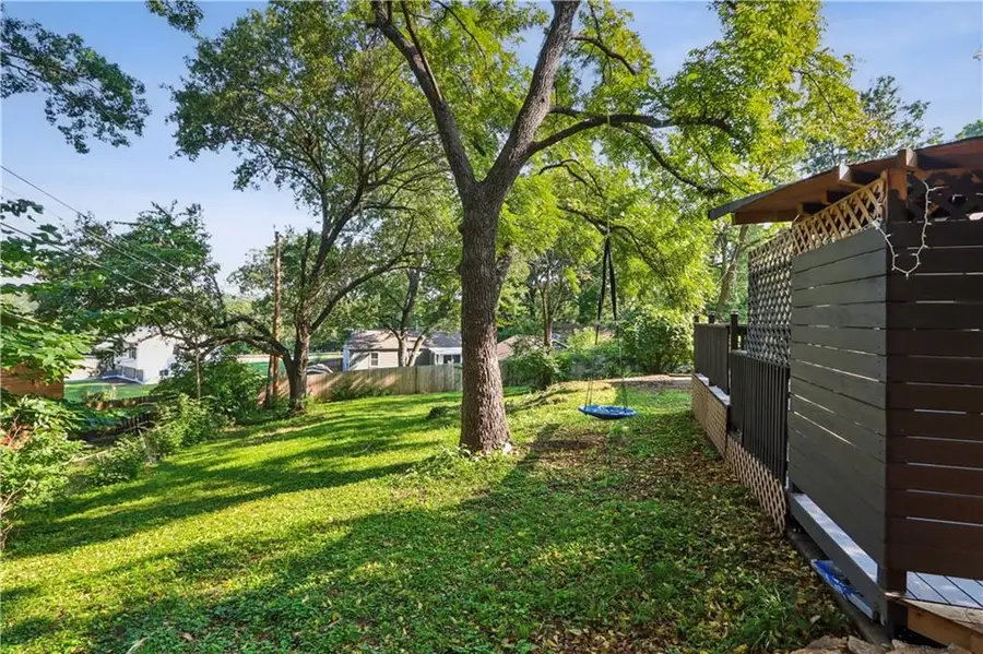 204 E 96th Street, Kansas City, MO 64114 - #3