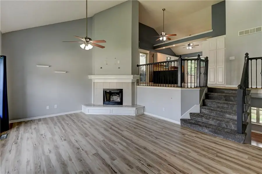 411 Shannon Avenue, Smithville, MO 64089 - #3