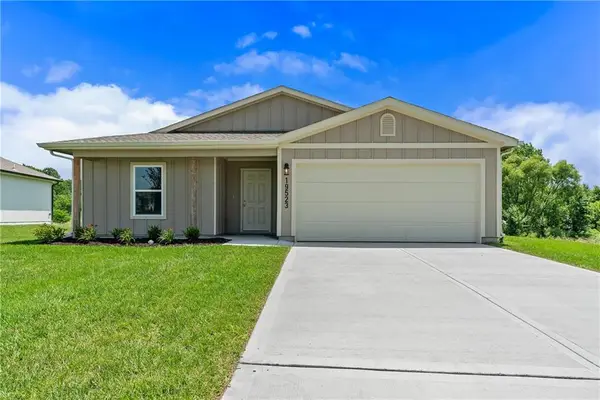 20333 W 195th Street, Spring Hill, KS 66083