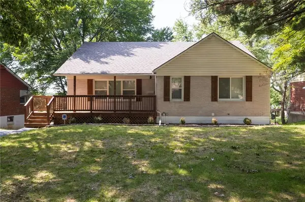 319 E Bellevista Drive, Independence, MO 64055