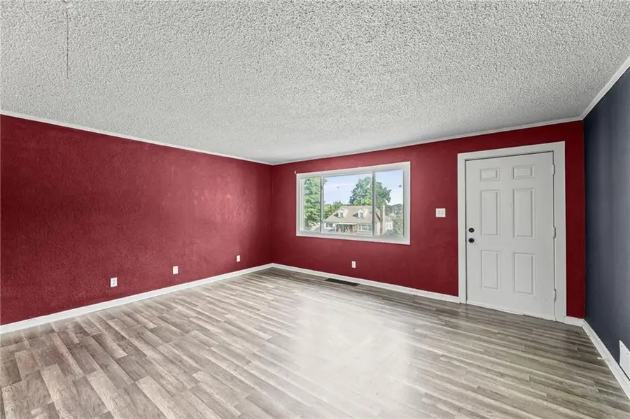 1143 E 65th Street, Kansas City, MO 64131 - #2