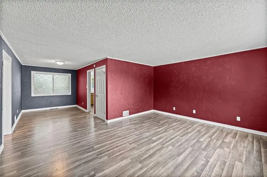 1143 E 65th Street, Kansas City, MO 64131 - #3