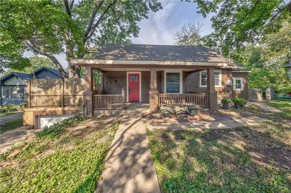 703 N 12th Street, Leavenworth, KS 66048