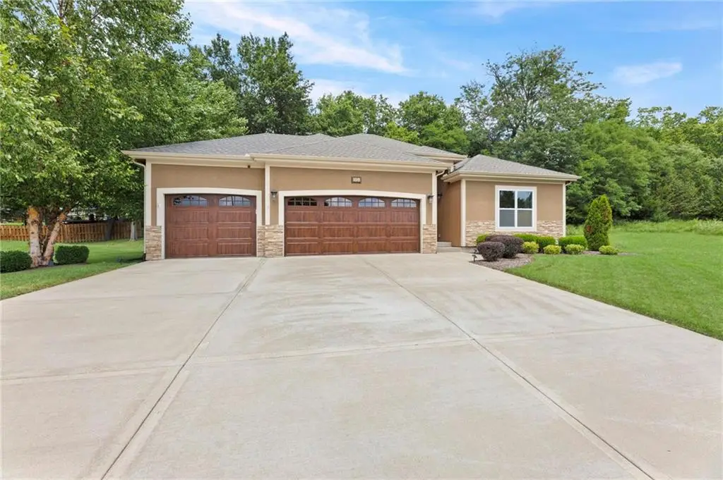 5024 78th Way, Kansas City, MO 64151 - #1