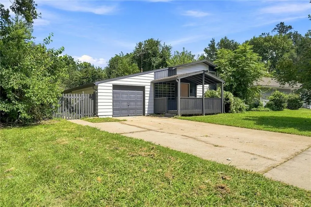 8214 Ruskin Way, Kansas City, MO 64134 - #1