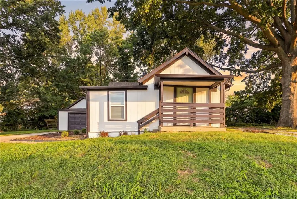 7126 Main Street, Kansas City, MO 64114 - #1