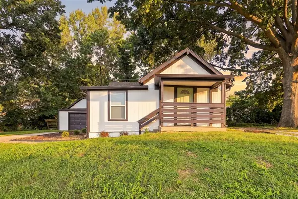 7126 Main Street, Kansas City, MO 64114