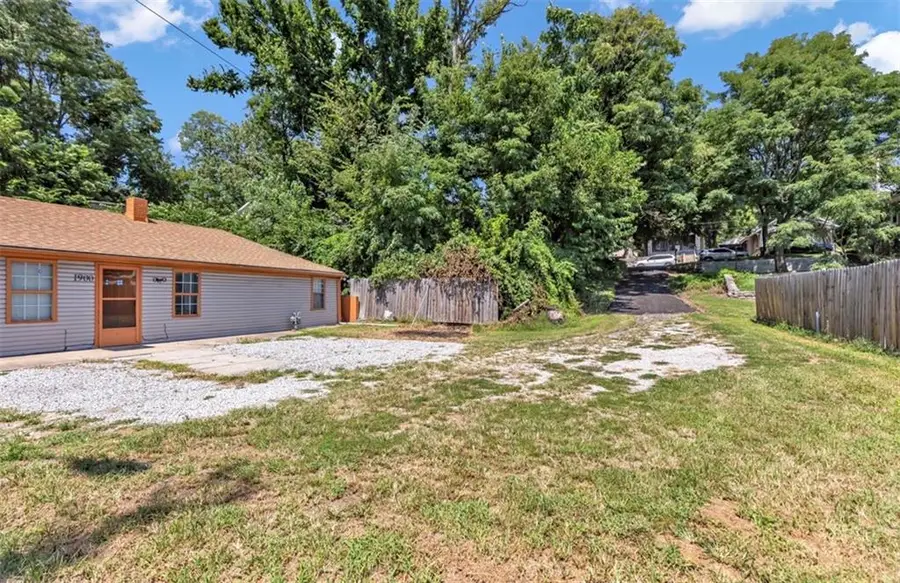 1900 Vermont Avenue, Kansas City, KS 66102 - #3